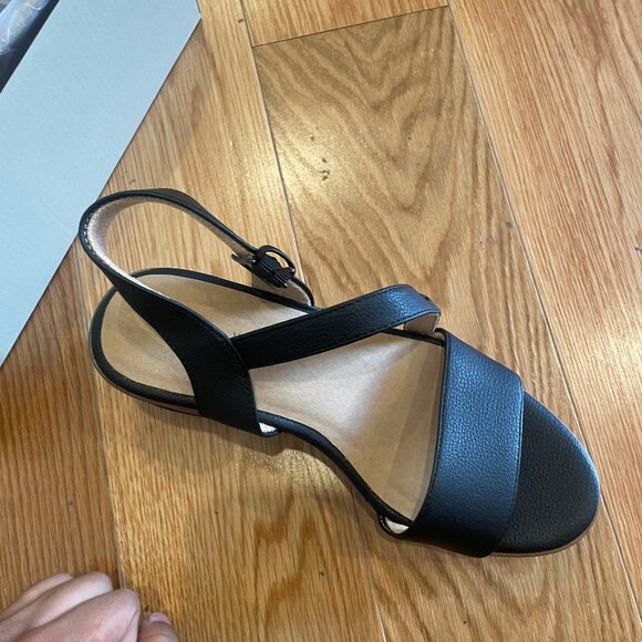 Naturalizer Black Wedges - Picture 2 of 4